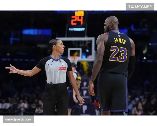 爵士单场八人上双展现爆发力，团队攻势成为取胜之钥